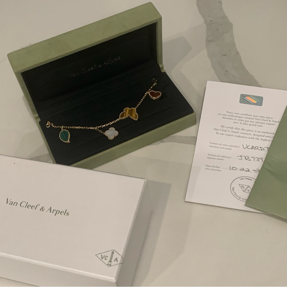 Van Cleef Arpels Lucky Alhambra bracelet 4 motifs. Full set